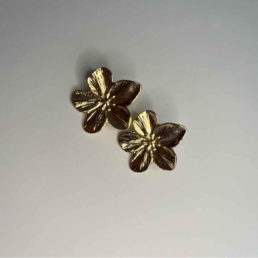 Gold Floral Earrings